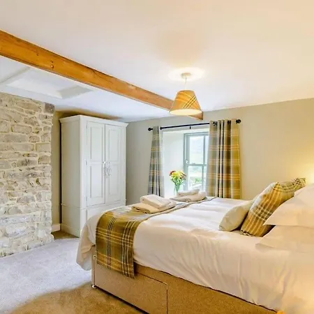 Martin's Richmond (North Yorkshire)